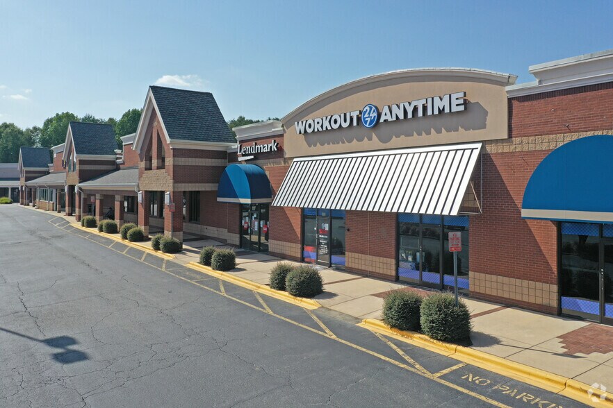 More Photos Of 500-692 Hanes Mall Blvd, Winston-Salem Unknown For Lease