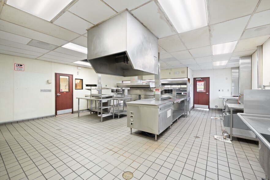 More Photos Of 120 Kapp St, Dobson General Retail For Sale