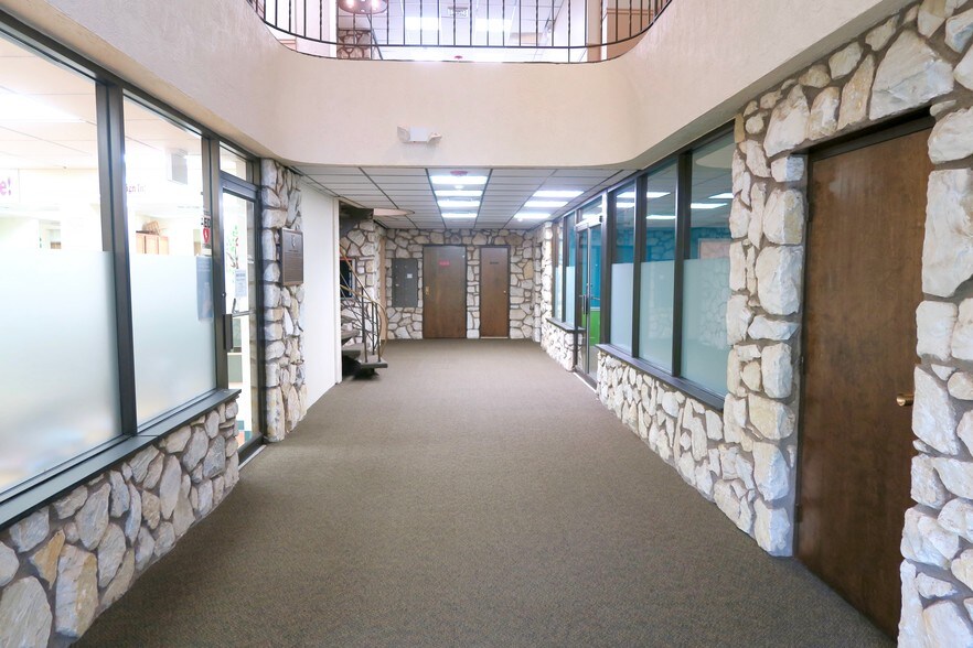 More Photos Of 74 Pascack Rd, Park Ridge Medical For Lease