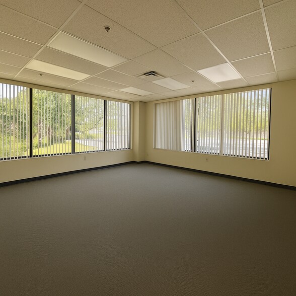 More Photos Of 5620 W Sligh Ave, Tampa Loft Creative Space For Sale