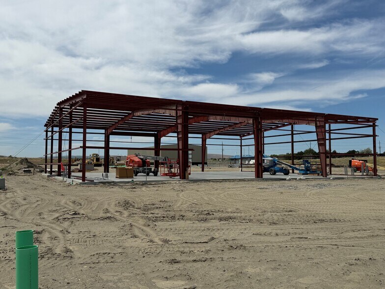 More Photos Of 2605 Robertson Dr, Richland Industrial For Lease