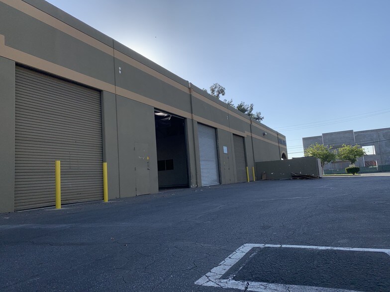 More Photos Of 5102-5108 Azusa Canyon Rd, Irwindale Unknown For Lease