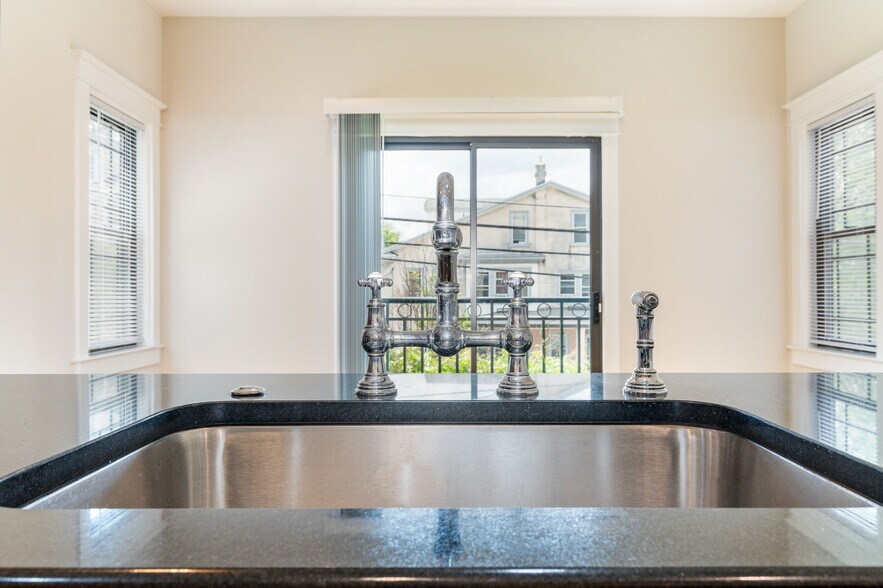 More Photos Of 4557 Manayunk Ave, Philadelphia Apartments For Sale