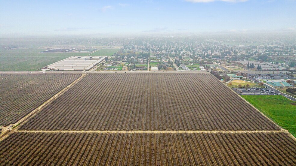 More Photos Of Caldwell Avenue, Visalia Land For Sale