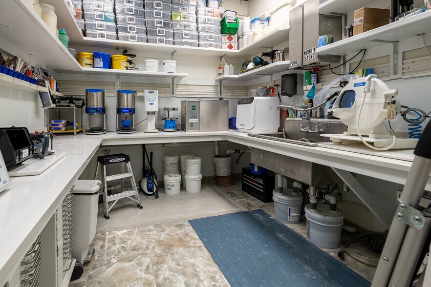 More Photos Of 302 S Lewis Ave, Tulsa Medical For Lease