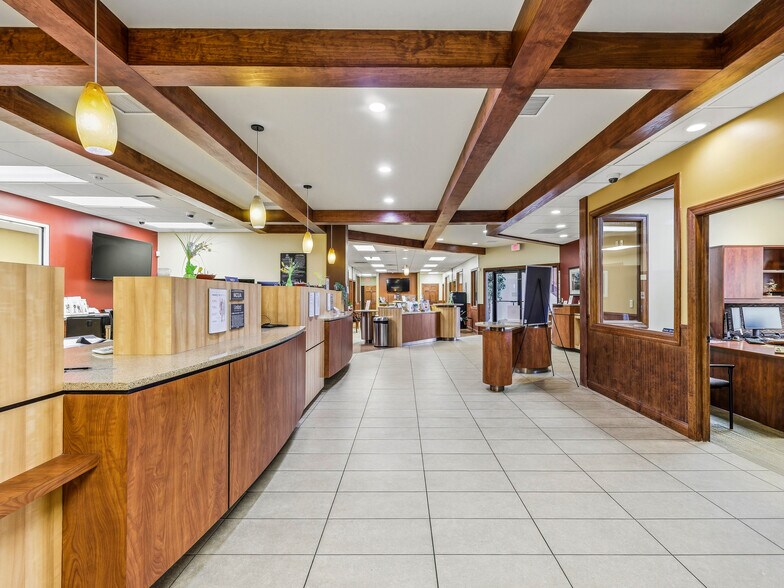 More Photos Of 101 Jack St, Hendersonville Bank For Sale