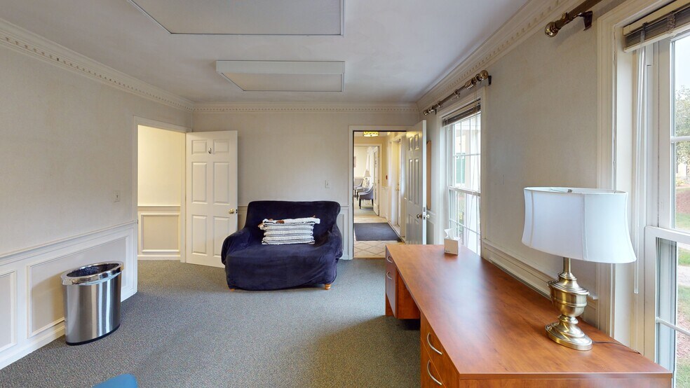 More Photos Of 360 State Route 101, Bedford Medical For Sale