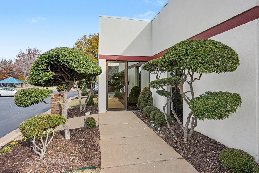 More Photos Of 3103 S Juniper Ave, Broken Arrow Office For Lease