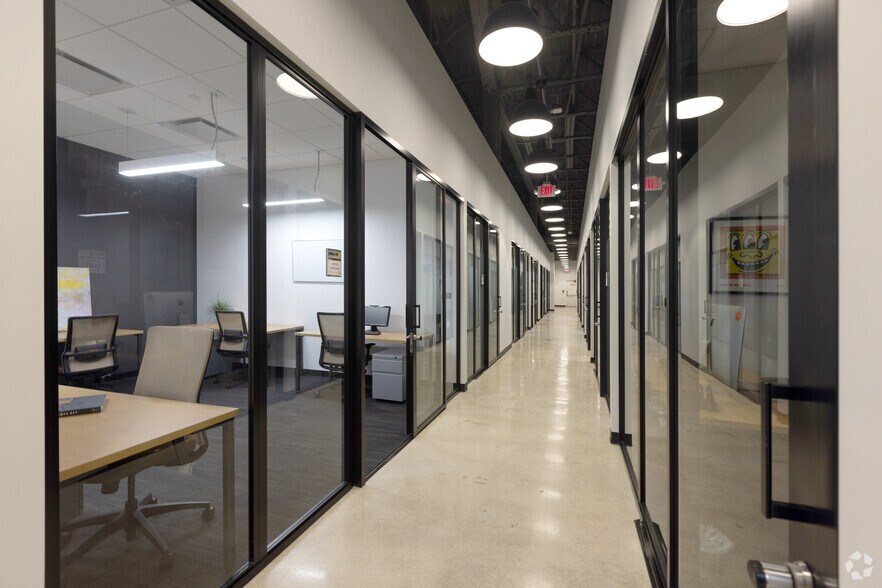 More Photos Of 700 S Rosemary Ave, West Palm Beach Coworking Space