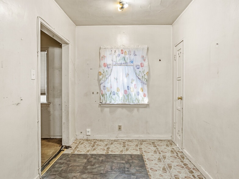 More Photos Of 1218 N Hollywood Way, Burbank Multifamily For Sale