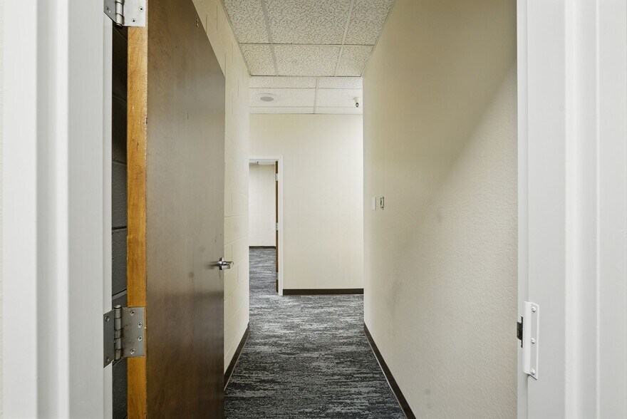 More Photos Of 301 Grand Ave, South San Francisco Office For Lease
