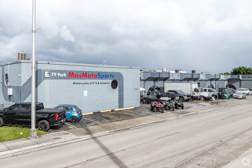 More Photos Of 5400-5426 NW 79th Ave, Miami Warehouse For Lease