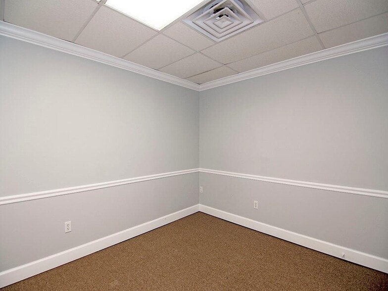 More Photos Of 800 20th Pl, Vero Beach Medical For Lease