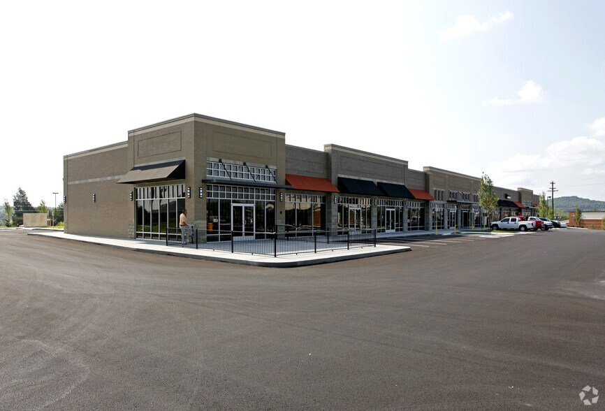 More Photos Of 311-339 Sam Ridley Pky, Smyrna Storefront For Lease