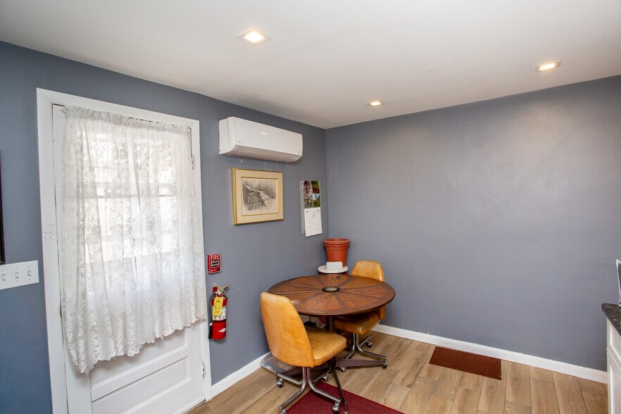 More Photos Of 45 Bridge St, Lambertville Storefront Retail Office For Sale