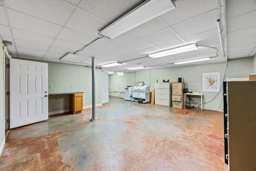 More Photos Of 1348 3rd St SE, Cullman Office For Sale