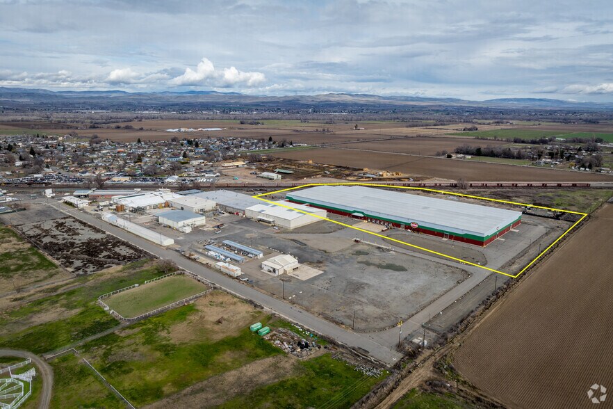 More Photos Of 49 E 3rd Ave, Toppenish Warehouse For Sale