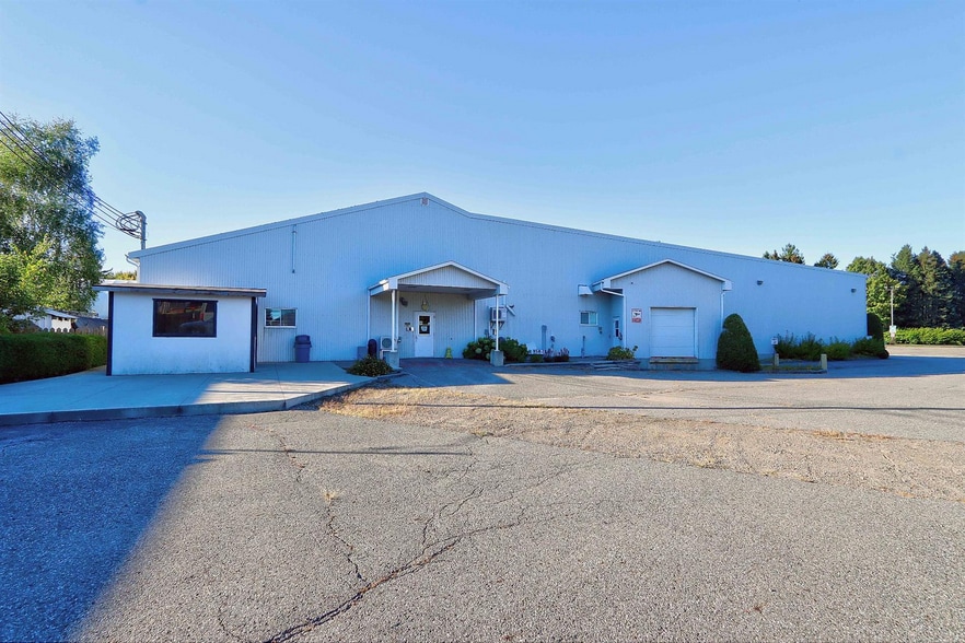 Primary Photo Of 221 Rue St-Georges, St-Barnabé Manufacturing For Lease