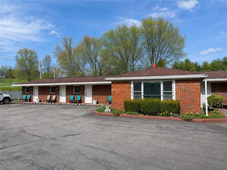 More Photos Of 7909 National Pike, Uniontown Hotel For Sale