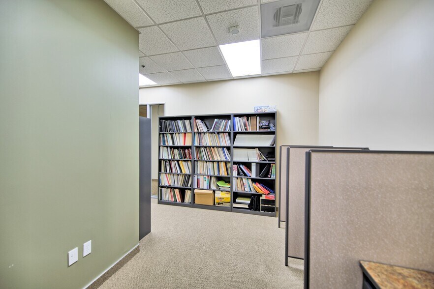 More Photos Of 11840 Pierce St, Riverside Office For Lease