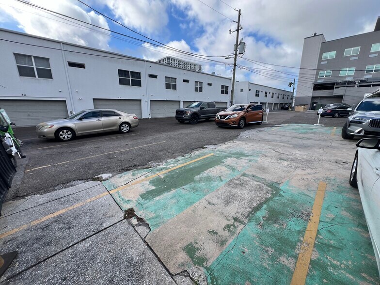 More Photos Of 1610 Central Ave, Saint Petersburg Storefront For Lease