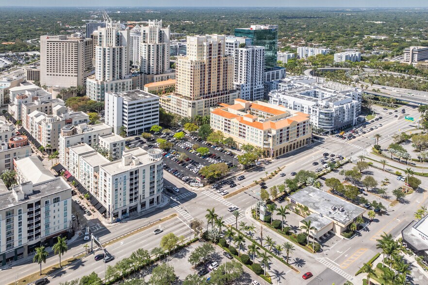 More Photos Of 7205-7290 N Kendall Dr, Miami Apartments For Lease