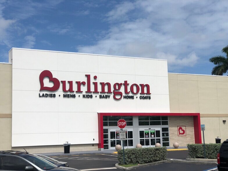 More Photos Of 3250 W 18th St, Hialeah Unknown For Lease