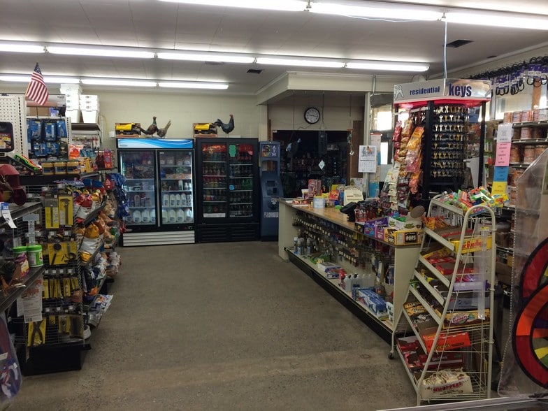 More Photos Of 154 Evergreen St, Republic General Retail For Sale