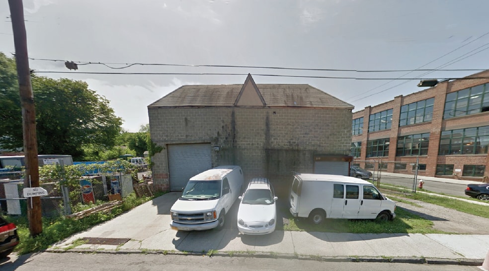 More Photos Of 3 Cortlandt St, Mount Vernon Warehouse For Sale