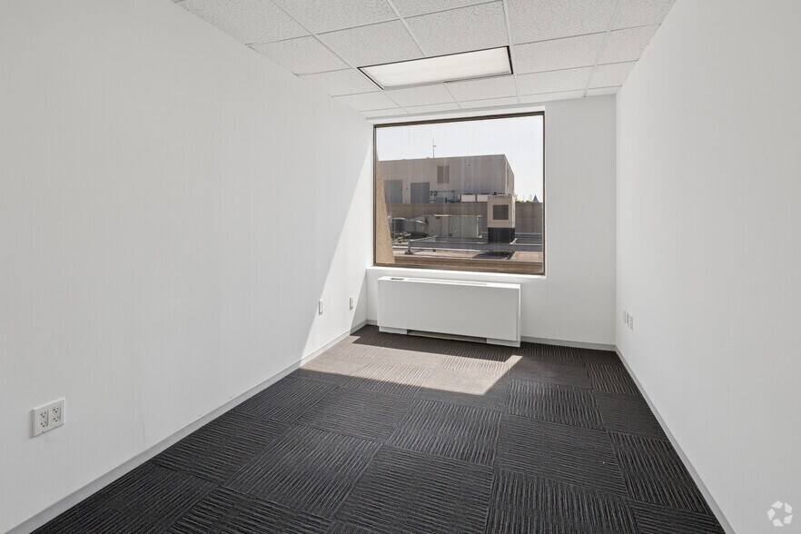 More Photos Of 1627 K St NW, Washington Office For Sale