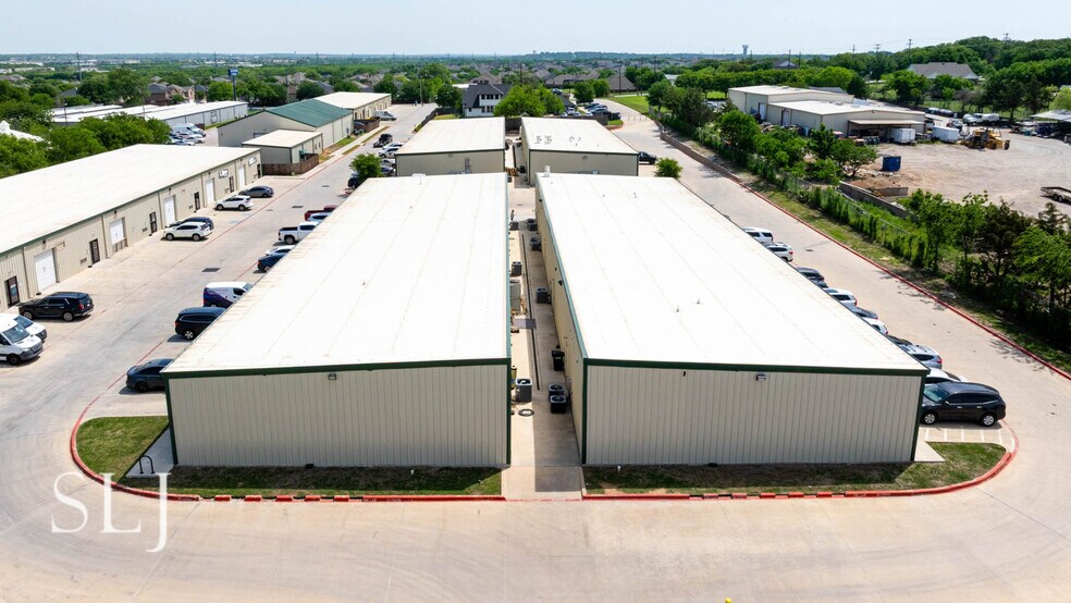 More Photos Of 10379 Alta Vista Rd, Fort Worth Unknown For Lease