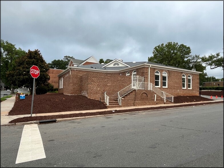 More Photos Of 1500 E 4th, Charlotte Office For Lease