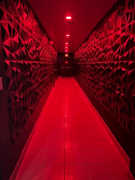 More Photos Of 912 71st St, Miami Beach Bar For Lease