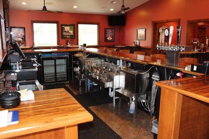 More Photos Of 5626 W Lincoln Hwy, Parkesburg Restaurant For Sale