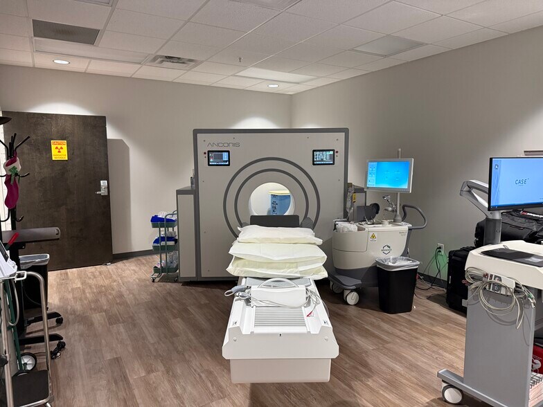 More Photos Of 290 Heritage Walk, Woodstock Medical For Lease