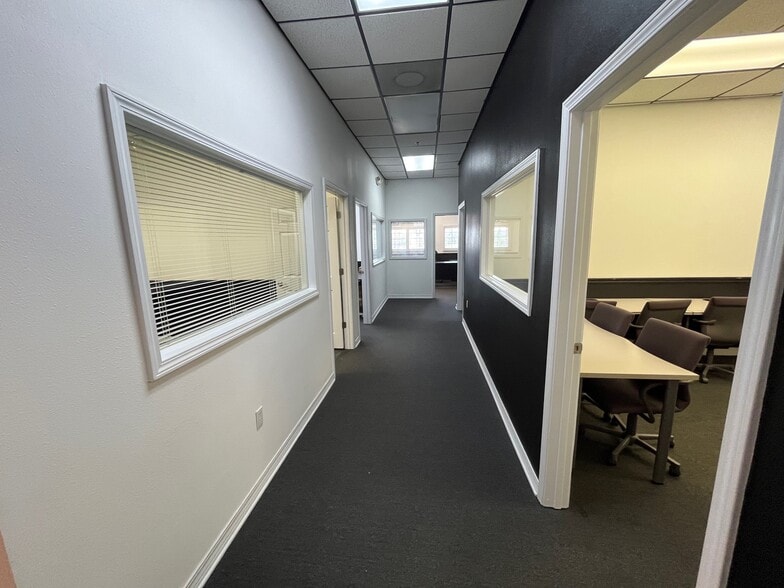 More Photos Of 4507 Furling Ln, Destin Loft Creative Space For Sale