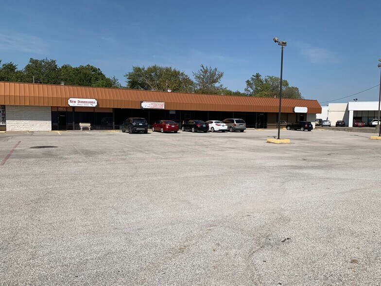 More Photos Of 8053 Grapevine Hwy, North Richland Hills Freestanding For Sale