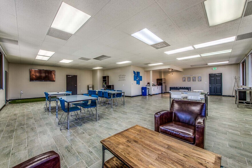 More Photos Of 1301 E Orangewood Ave, Anaheim Office For Sale