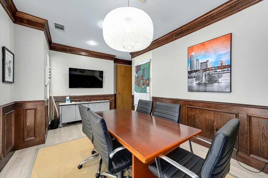 More Photos Of 4601 Spicewood Springs Rd, Austin Office For Sale