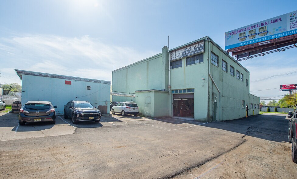 More Photos Of 158 Central Ave, Rochelle Park Warehouse For Lease