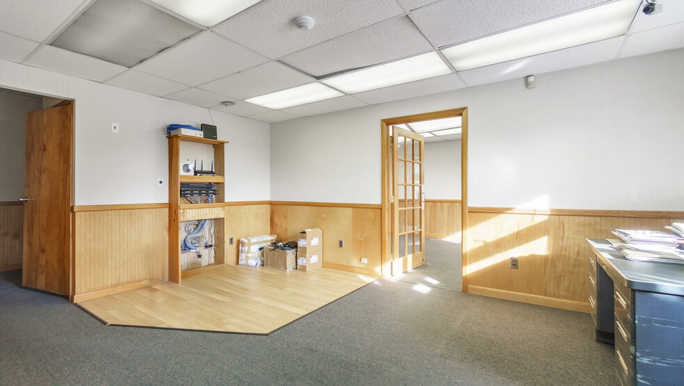 More Photos Of 26 Frowein Rd, Center Moriches Warehouse For Sale