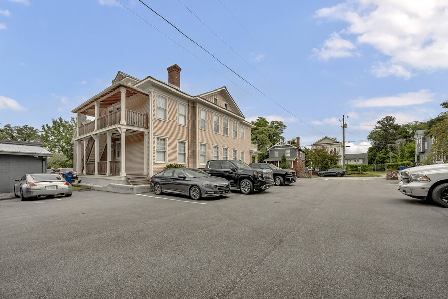 More Photos Of 8 S 7th St, Wilmington Office For Sale