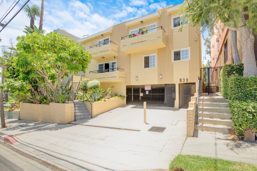 More Photos Of 939 Larrabee St, West Hollywood Apartments For Sale