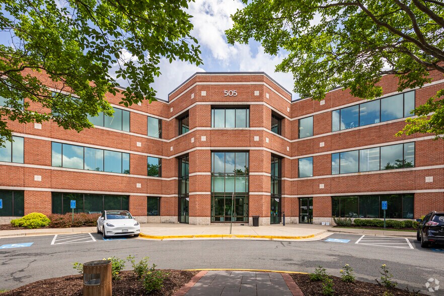 More Photos Of 505 Huntmar Park Dr, Herndon Office For Lease