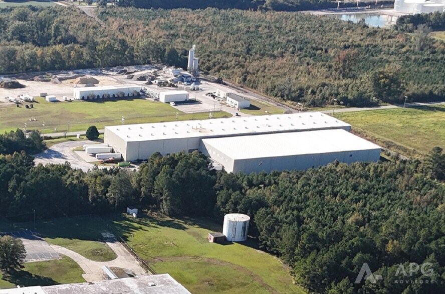 More Photos Of 2711 Commerce Rd S, Wilson Manufacturing For Sale