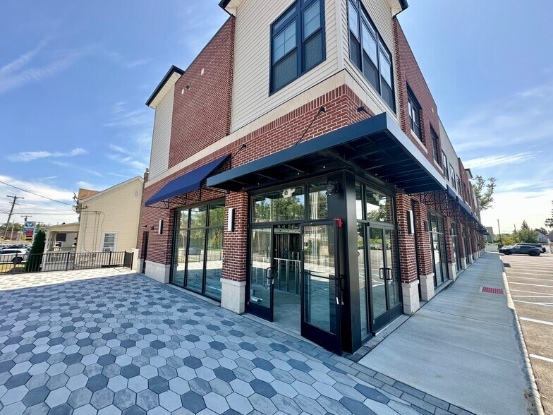 More Photos Of 57 Hamburg Tpke, Riverdale Restaurant For Sale