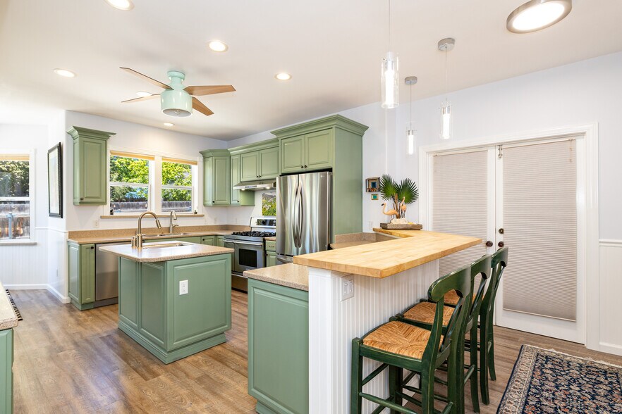 More Photos Of 303 W Juniper Ave, Flagstaff Hospitality For Sale