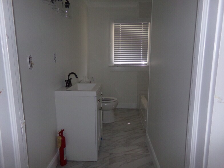 More Photos Of 5355-5341 Austell Rd, Austell Freestanding For Sale