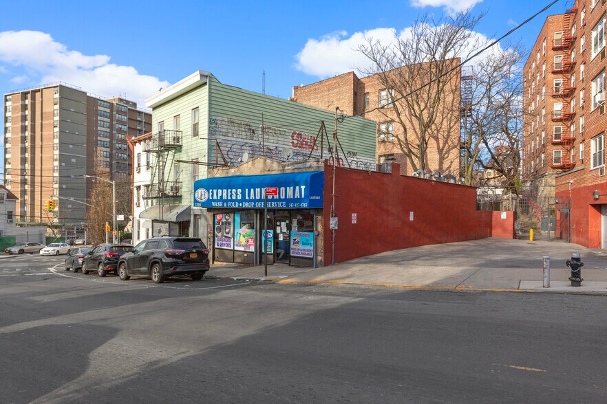 More Photos Of 3320 Fort Independence St, Bronx Freestanding For Sale