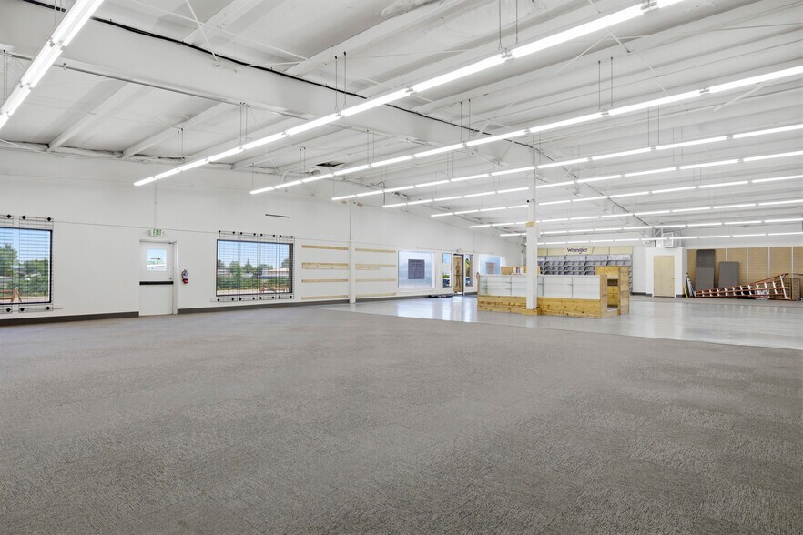 More Photos Of 2015-2017 2nd Ave, Greeley Warehouse For Sale